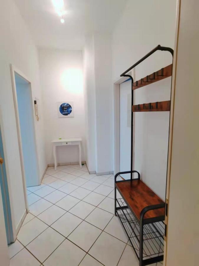 Familienfreundliches Apartment Im Zentrum Fuer Geschaeftsreisen Und Privat Dresden Bagian luar foto