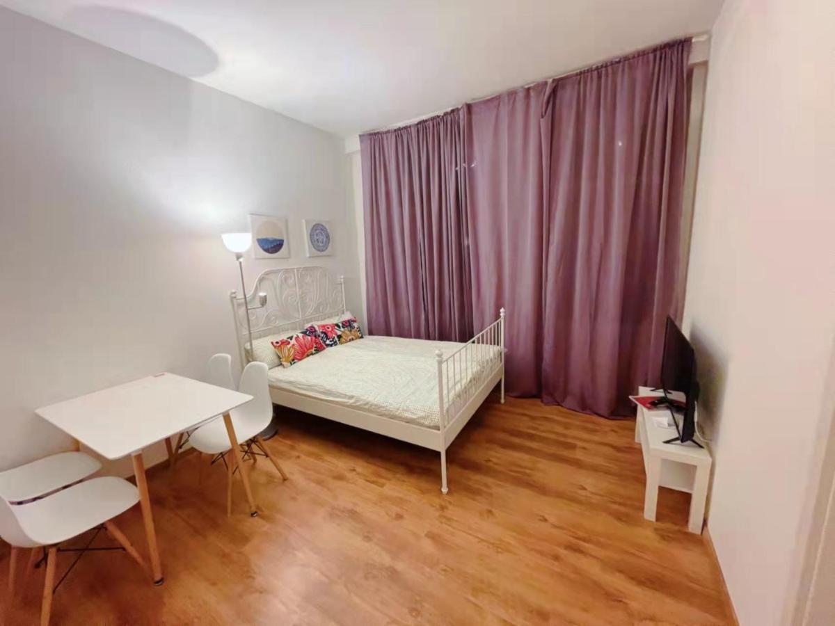 Familienfreundliches Apartment Im Zentrum Fuer Geschaeftsreisen Und Privat Dresden Bagian luar foto